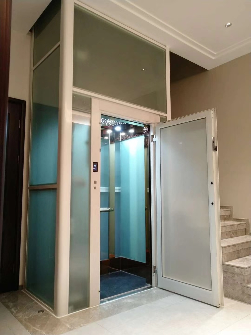 雙開門家用電梯